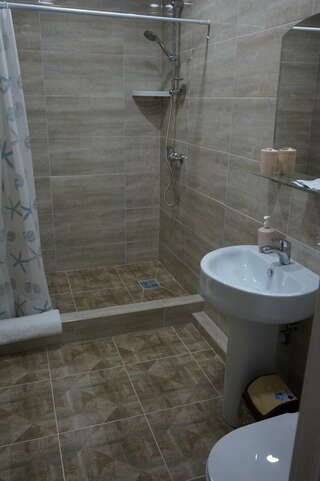 Гостиница Афина Витязево Семейный номер-2