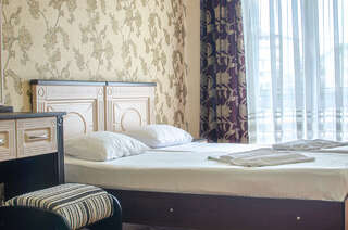 Гостиница Афина Витязево Трехместный номер-1